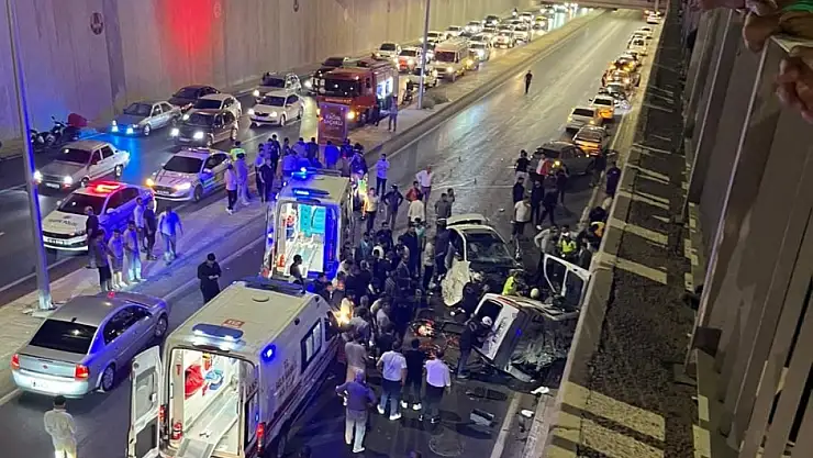 Şanlıurfa'da trafik kazasında ağır yaralanan sürücü öldü: 4 yaralı