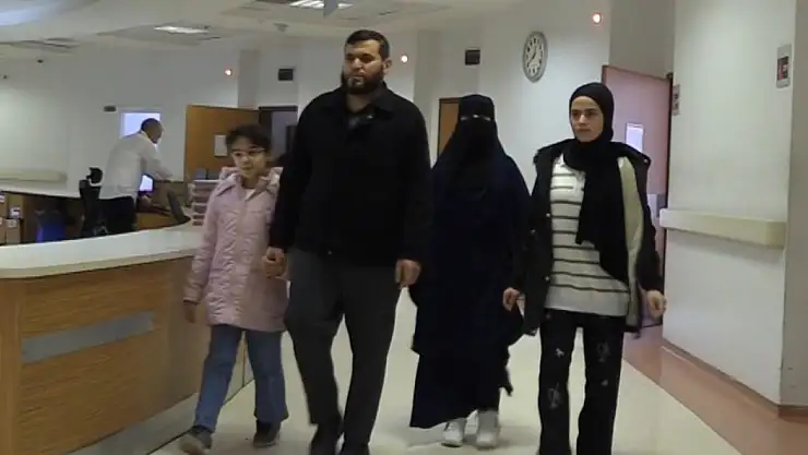 Şanlıurfa'da yatağa bağlı kardeşler tedavi sonrası yürümeye başladı