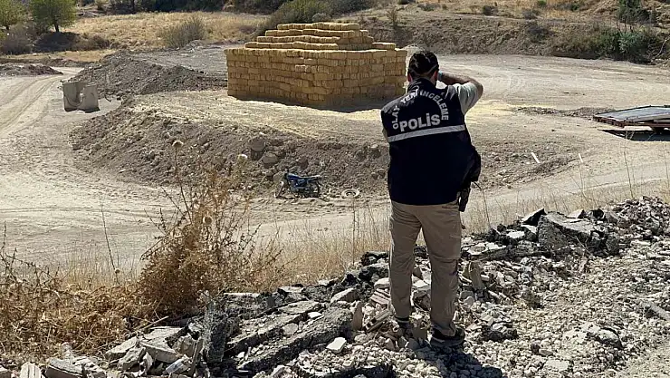 Şarampole yuvarlanan motosikletin sürücüsü ağır yaralandı