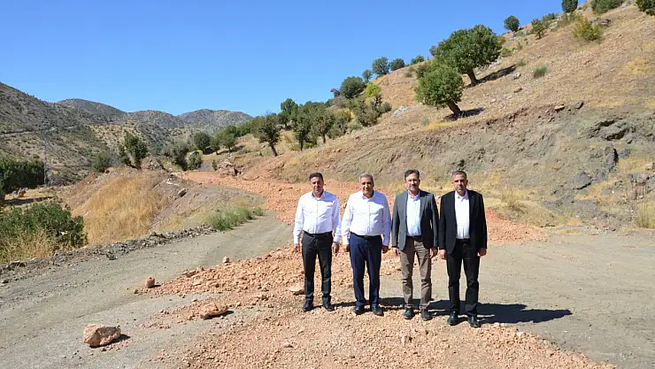 Sincik Çelikhan Grup yolunda asfalt çalışması başladı