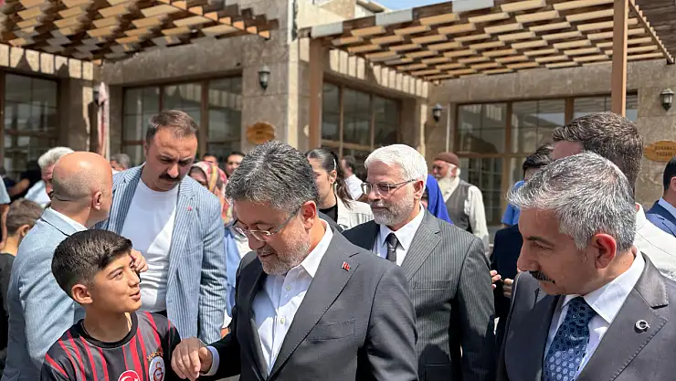 Tarım ve Orman Bakanı İbrahim Yumaklı, Adıyaman'da Yöresel Ürün Üreten Kadınlarla Buluştu