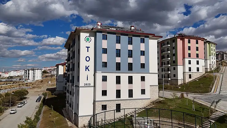 TOKİ 500 bin konuta yıl şartı getirildi mi? İşte cevabı
