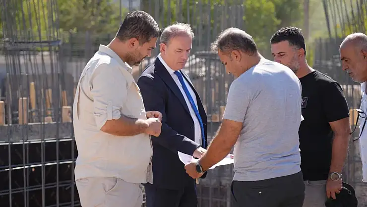 Tosun, Siteler mahallesinde yapımı devam okulda incelemede bulundu