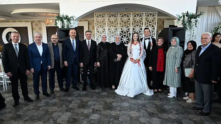 Vali Baruş'un mutlu günü