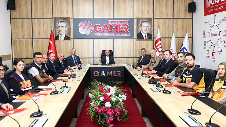 Vali Varol 112 Acil Çağrı Merkezinde incelemelerde bulundu