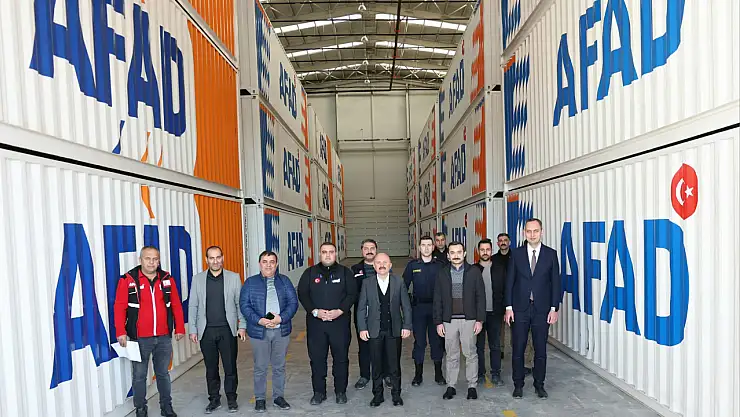 Vali Varol AFAD Lojistik Deposunda incelemelerde bulundu
