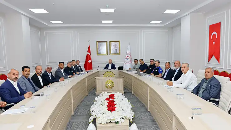 Vali Varol muhtarlarla bir araya geldi