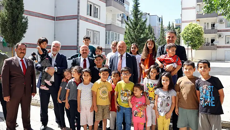 Vali Varol 'Mutluluk çocukların yüzündeki tebessüm gönüllerindeki sürurdur'