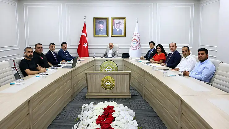 Vali yardımcıları değerlendirme toplantısı yapıldı
