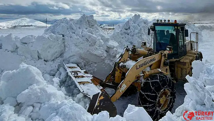 Van'da 4 aydır kapalı olan yol ulaşıma açıldı