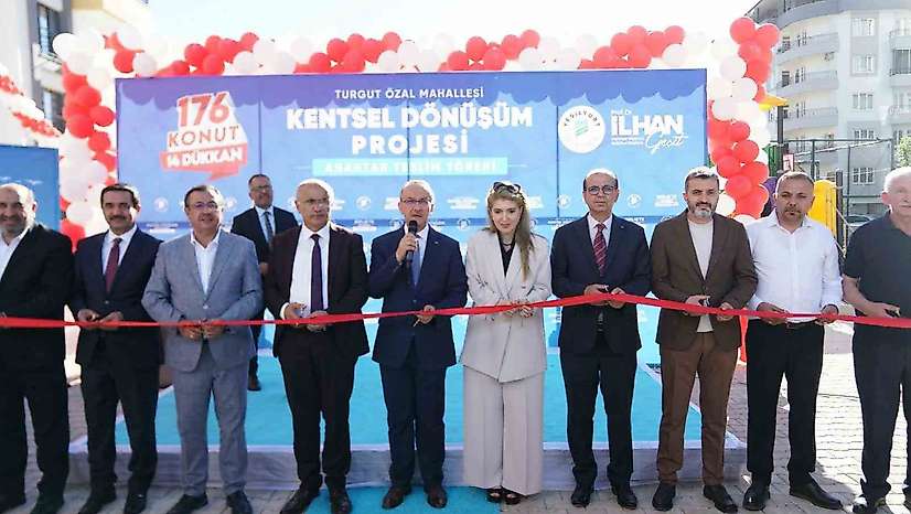 Yeşil Yaşam Evleri hak sahiplerine teslim edildi
