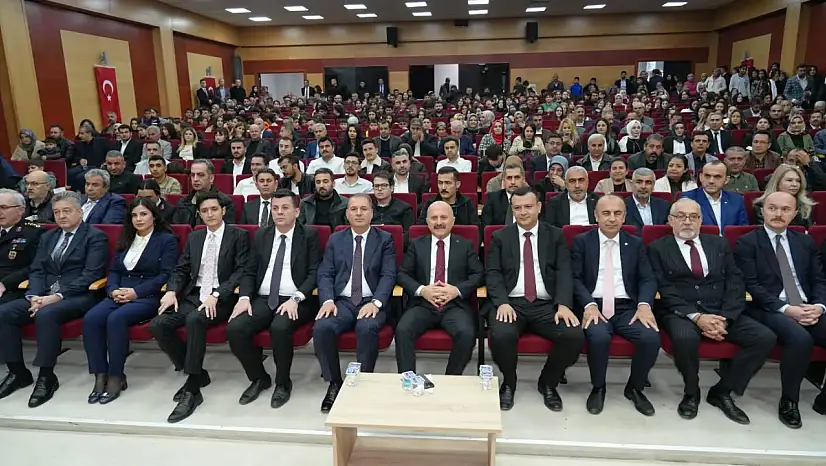 Adıyaman'da 24 Kasım Öğretmenler günü kutlandı