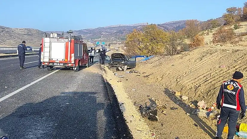 Adıyaman'da otomobil şarampole yuvarlandı