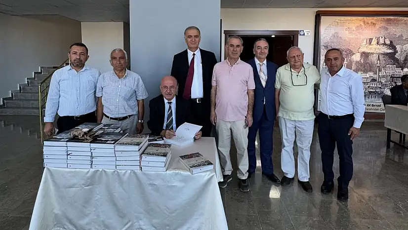 Besnili Yazarlar 27. Besni Eğitim Bayramına renk kattı