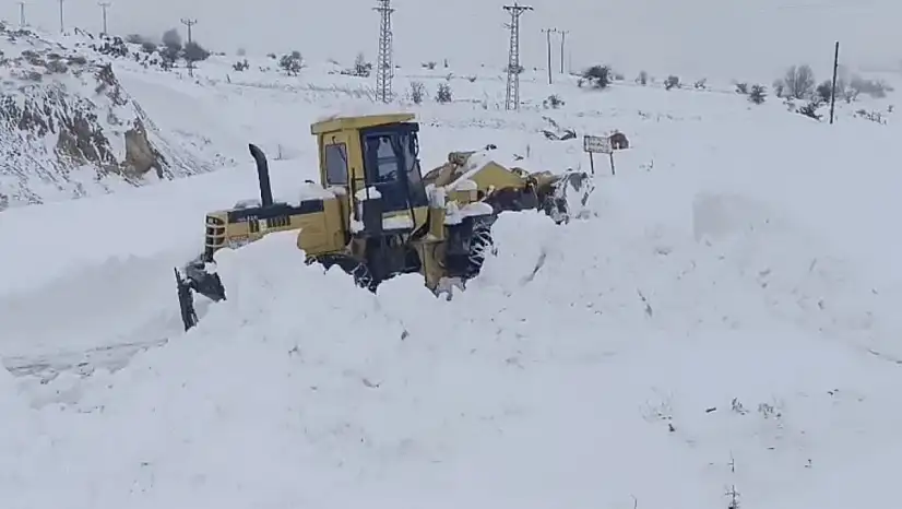Elazığ'da 130 köy yolu açıldı,  207'sinde çalışmalar sürüyor