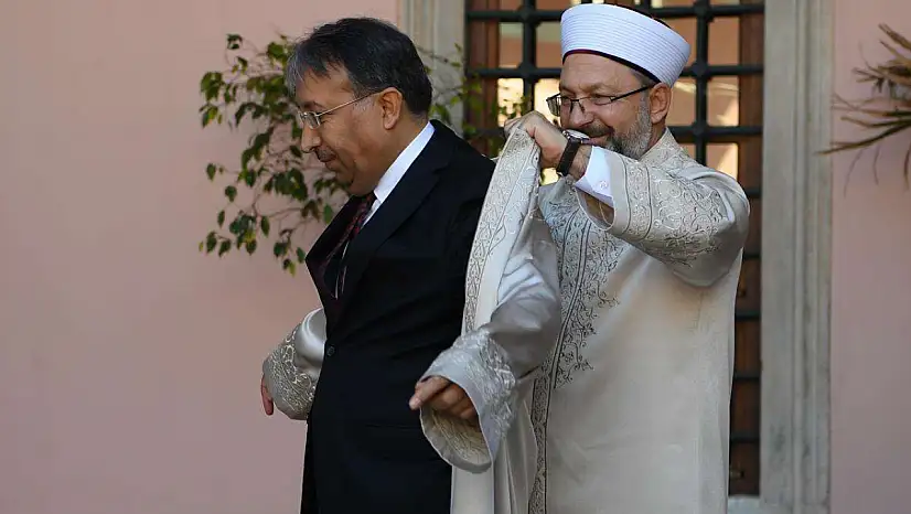 Erdoğan imzaladı! Yeni Diyanet İşleri Başkanı Safi Arpaguş oldu