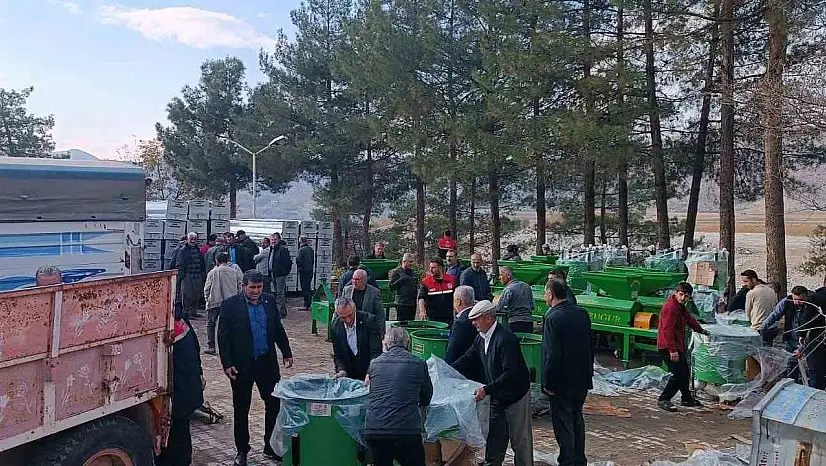 Adıyaman Gölbaşı'nda çiftçilere makine ve ekipman desteği