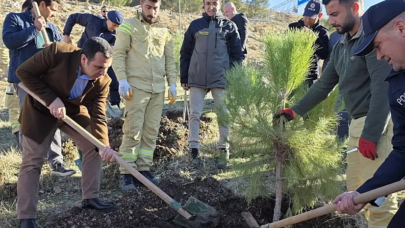 Gölbaşı'nda hatıra ormanı oluşturuldu: Ormanda 500 adet fidan toprakla buluştu