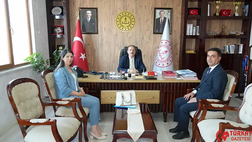 Gölbaşı Yunus Emre Anadolu lisesine Mavi Okul Etiketi