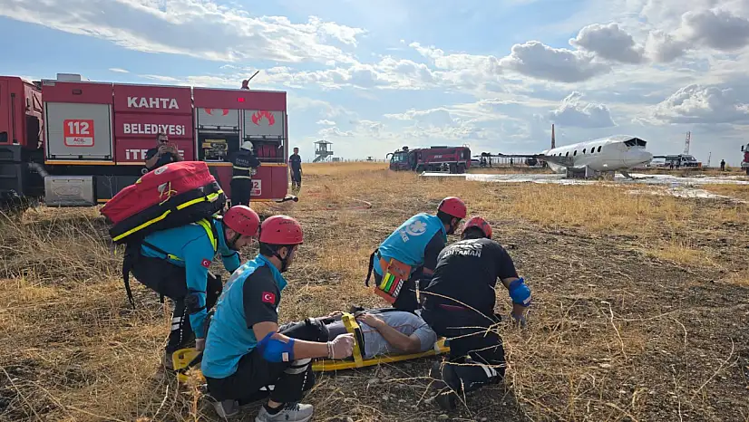İl Sağlık Müdürlüğünden Uçak kazası tatbikatına destek