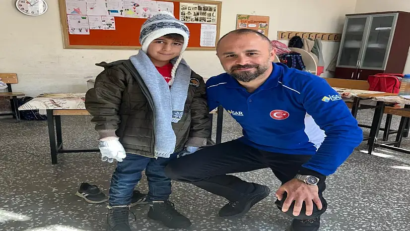 İsar derneği öğrencilerin içini ısıttı