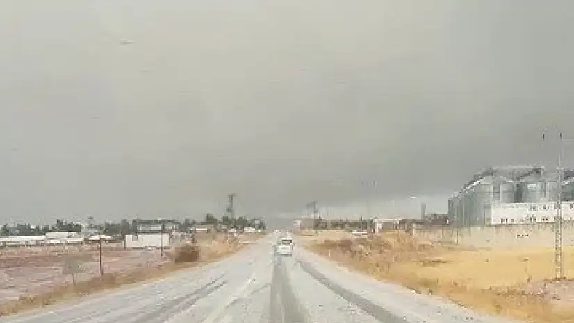 Kahta-Sincik yolunda dolu yağışı