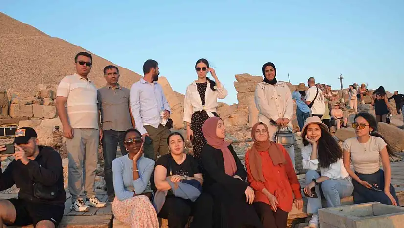 Kültürler Nemrut'ta buluştu