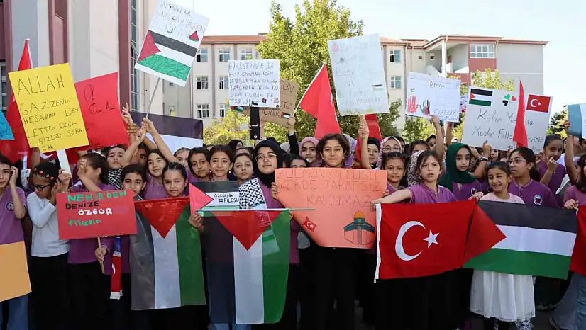 Öğrencilerden Filistin için farkındalık etkinliği
