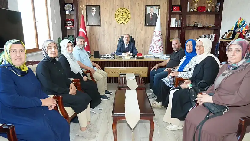 Otizm ve Down Sendromlular derneği heyetinden Tosun'a ziyaret