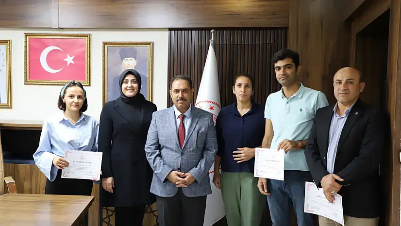 Türk İşaret Dili eğitimini tamamlayanlara belgeleri verildi