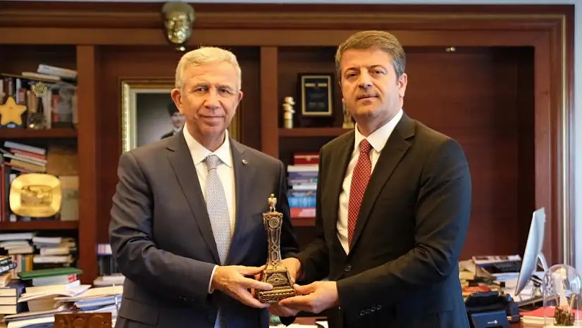 Tutdere: Bu girişimler Mansur Başkanımızı adaletli duruşundan vazgeçiremeyecektir