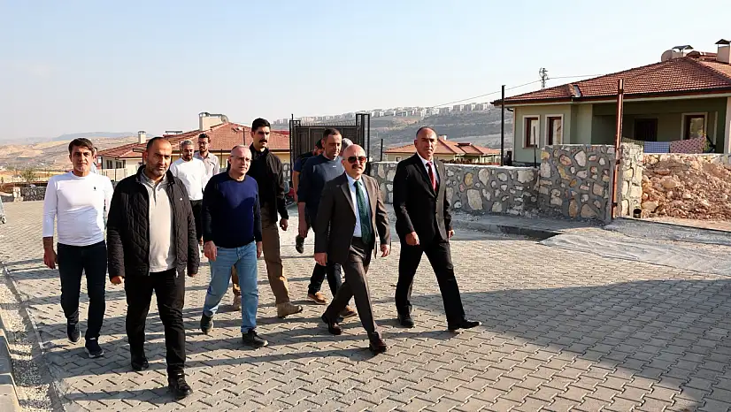 Vali Varol: Yepyeni bir Zey inşa ettik