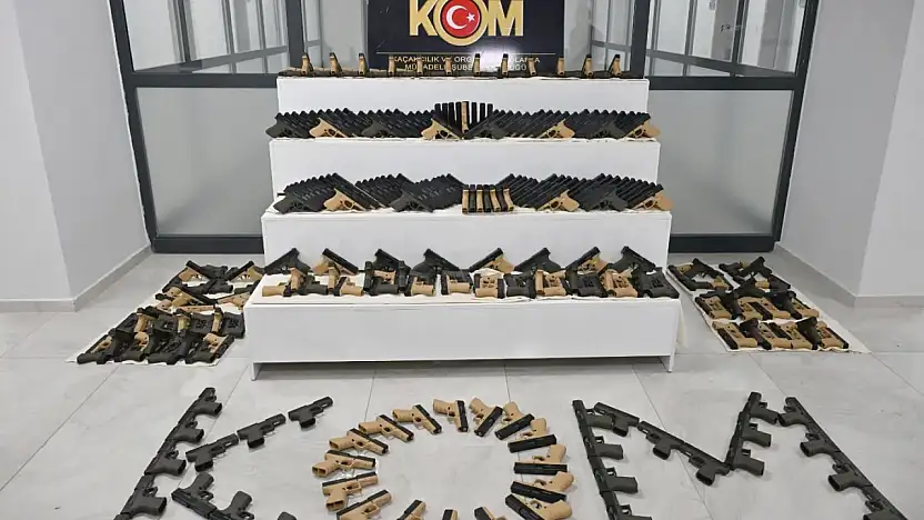 Adıyaman'da Emniyetten işyerine şok baskın: BİN adet tabanca ele geçirildi