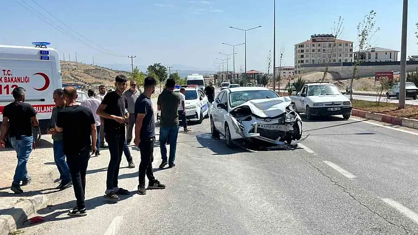 Besni'de Trafik Kazası