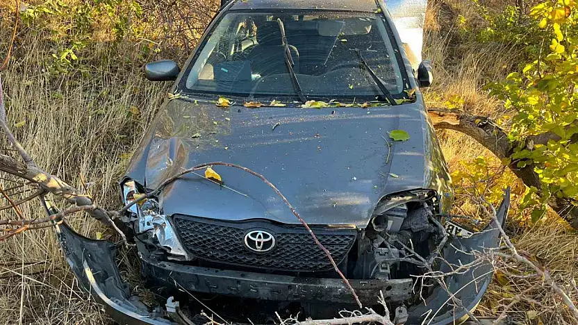 Adıyaman'da iki otomobil kafa kafaya çarpıştı: 2 yaralı