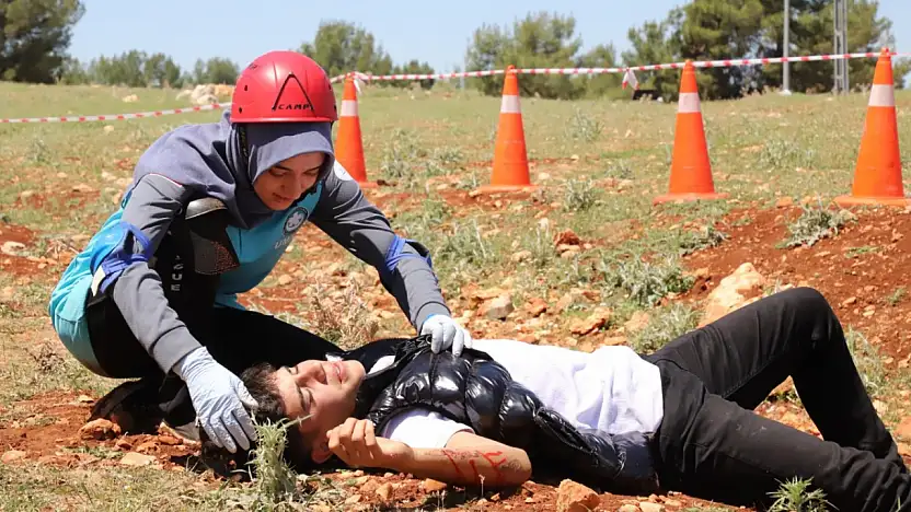 Adıyaman'da UMKE ekiplerinden gerçeği aratmayan tatbikat