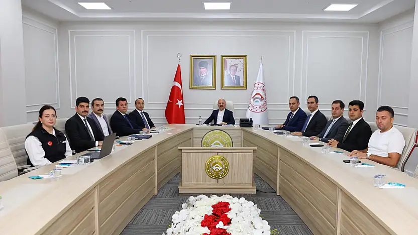 Adıyaman'da Vali yardımcıları değerlendirme toplantısı düzenlendi