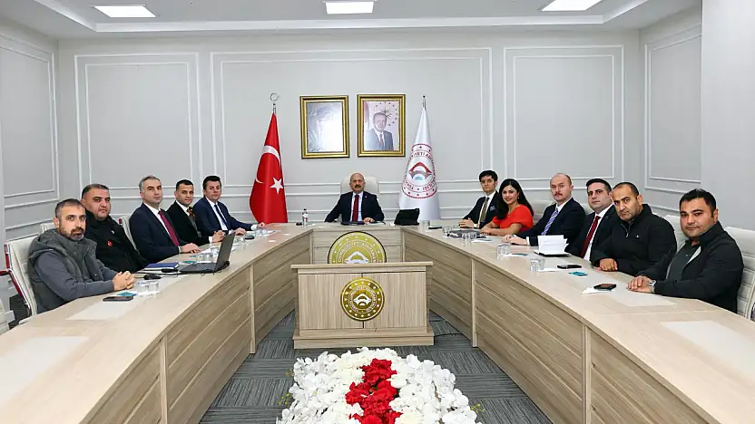 Adıyaman'da vali yardımcıları değerlendirme toplantısı düzenlendi