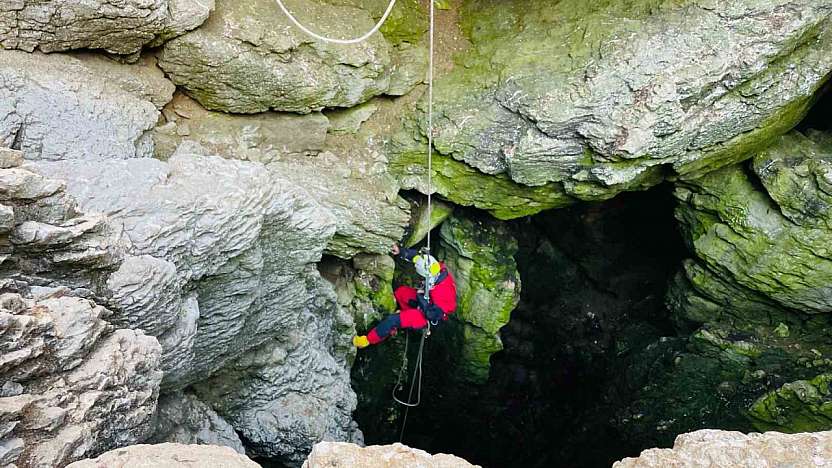 Adıyaman'daki mağaralarda bulunan ilginç jeolojik oluşumlar incelendi