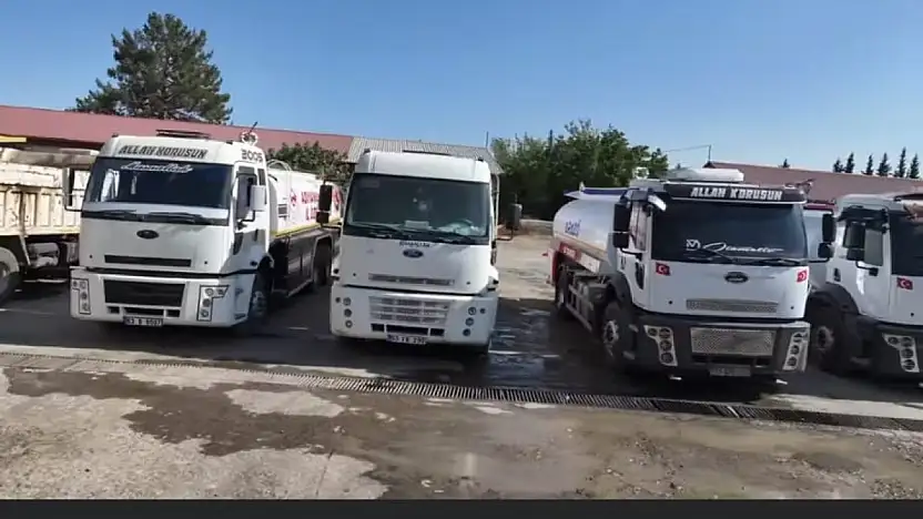 Adıyaman'ın toz sorununu önlemek için kiralanan 6 arazöz hizmete başladı