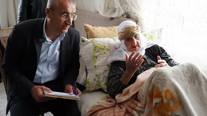 Adıyamanlı Hanım Orman, 105 yaşında AK Parti'ye üye oldu