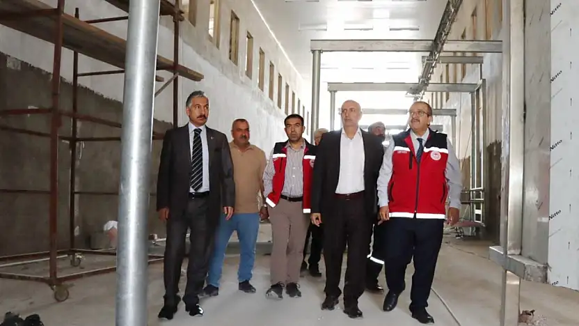 Akkan, Yapımı devam eden Hayvan Pazarı ve Mezbahane Tesisini inceledi