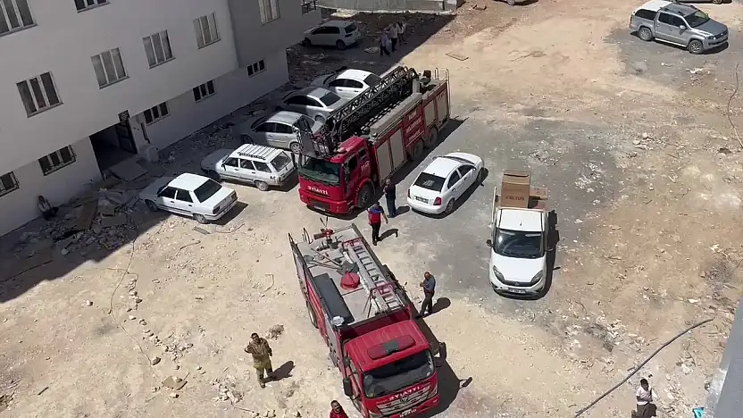 Besni'de Balkon Yangını Paniğe Neden Oldu