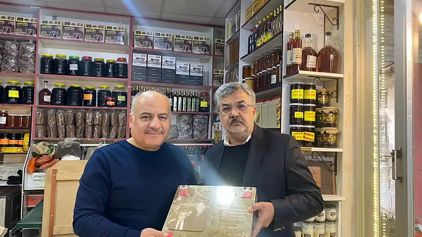 Başkan Çadır Şire Pazarı esnafını ziyaret etti