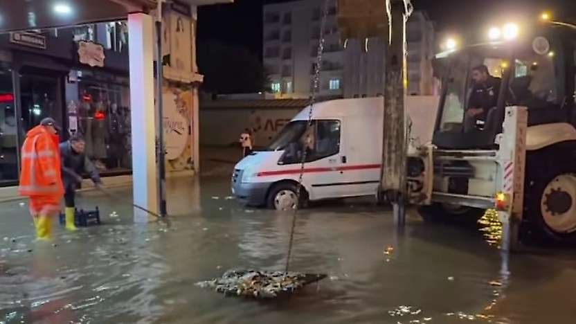 Başkan Hallaç: Tüm ekiplerimizle sahadayız