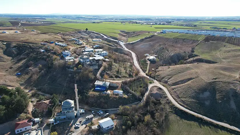Başkan Tutdere Bahçecik Lokman Küme Evleri'nde yol sorununu çözdü