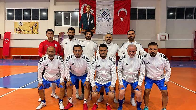 Başkan Tutdere Şampiyon Olan Belediye Futsal Takımını tebrik etti