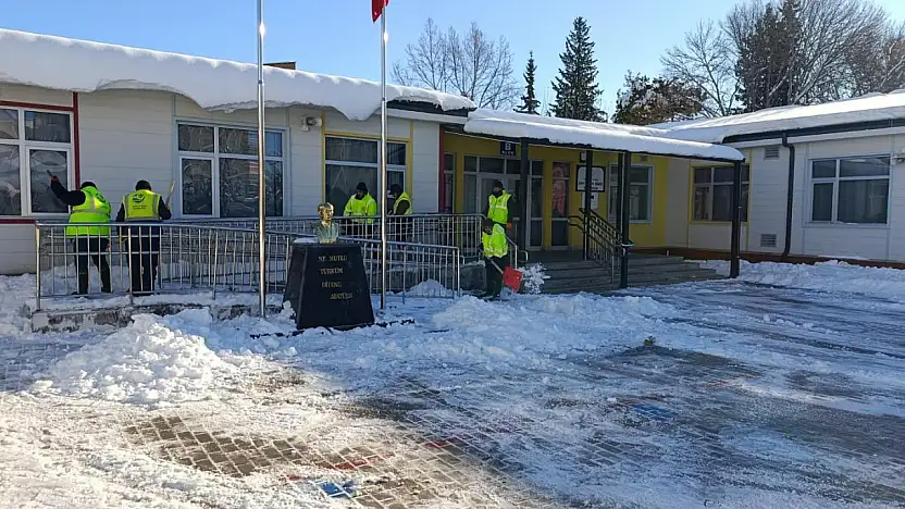 Başkan Yıldırım: Önceliğimiz her zaman evlatlarımız