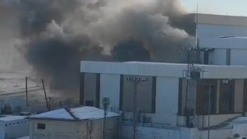 Besni Belediyesinin yakınında korkutan yangın