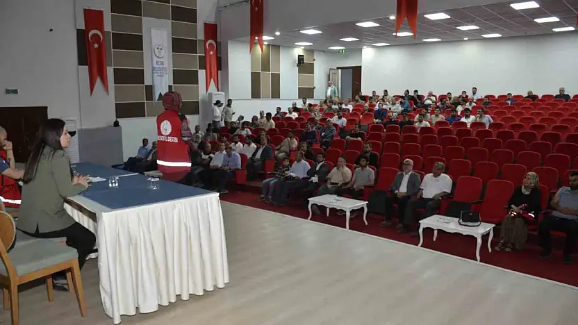 Besni'de 'Sanal kumar bağımlılığı ile mücadele' eğitimi gerçekleştirildi